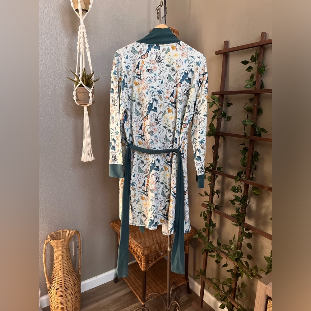 ▪️NWT Jennifer Adams Love Coming Home Botanical Butterflies Green Print Robe M - Picture 4 of 6